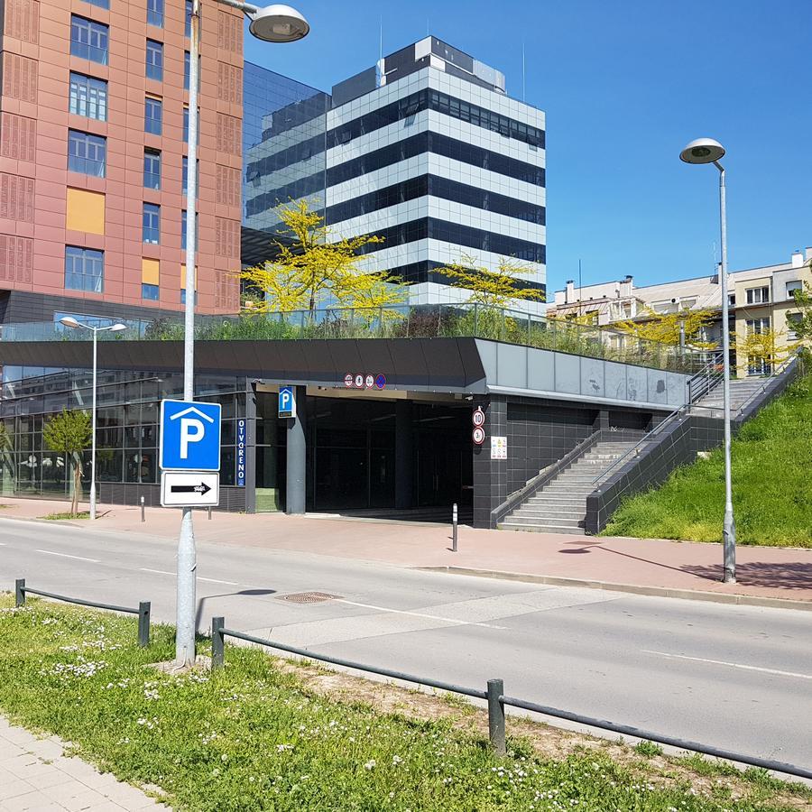 Apartment Viktor,Parking Осієк Екстер'єр фото