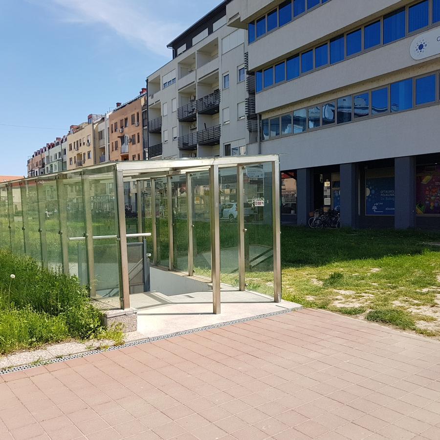 Apartment Viktor,Parking Осієк Екстер'єр фото